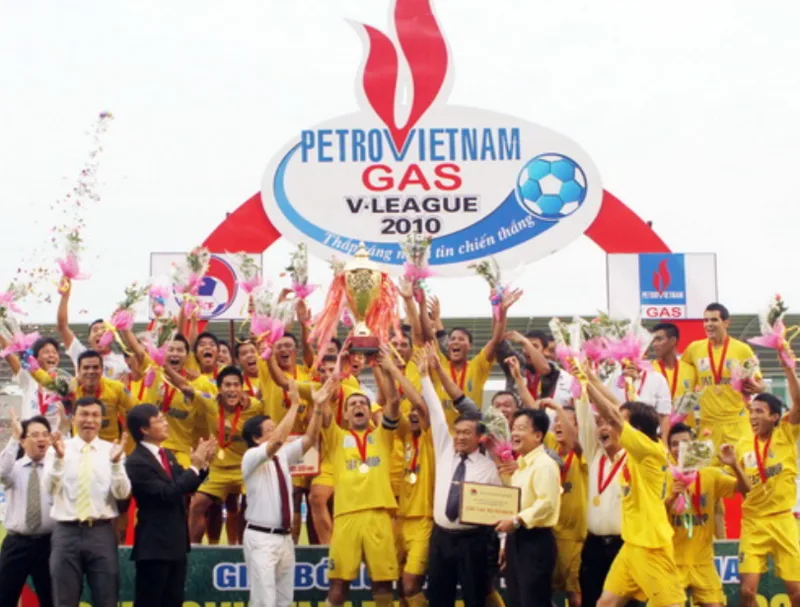 Hà Nội FC được thành lập năm 2006, bắt đầu hành trình từ một đội bóng trẻ giàu tham vọng.