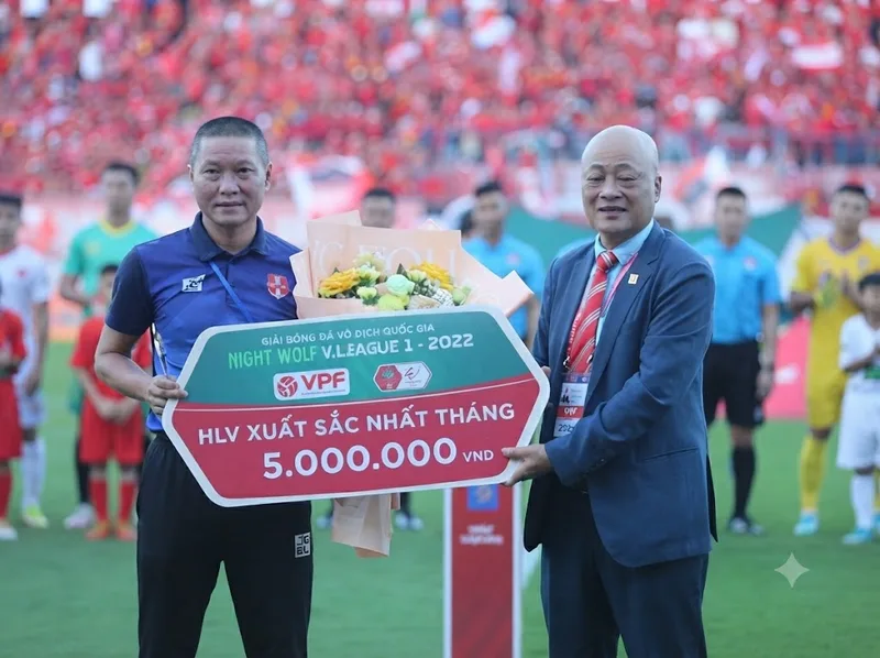 Những huấn luyện viên của câu lạc bộ bóng đá Hải Phòng góp phần xây dựng lối chơi và bản sắc riêng cho đội bóng.