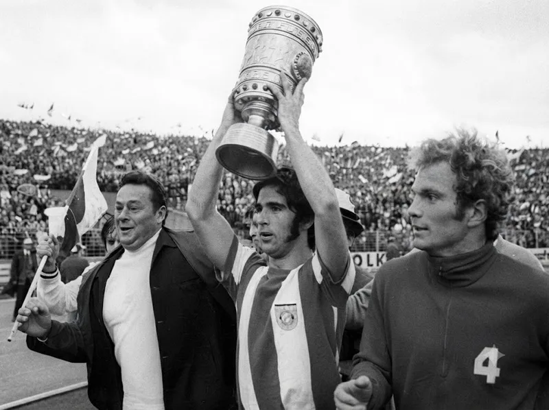Gerd Müller giữ vị trí đặc biệt trong lịch sử DFB-Pokal với thành tích ghi bàn vượt trội.