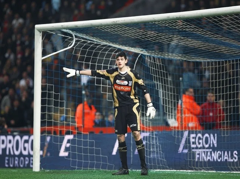Hành trình của Thibaut Courtois bắt đầu từ Genk trước khi anh trưởng thành vượt bậc trong màu áo Atlético Madrid.